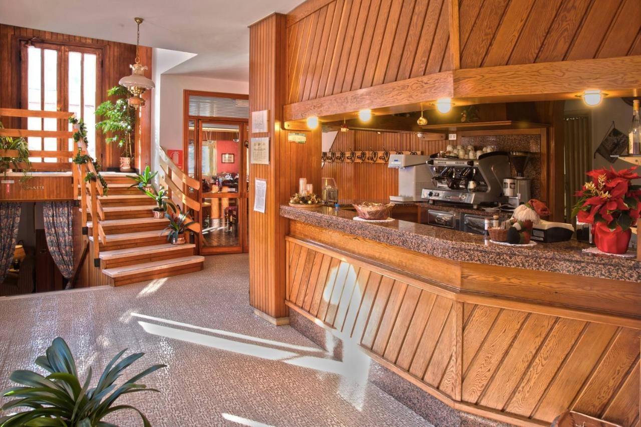 Albergo Ponte Di Nava Ormea Buitenkant foto