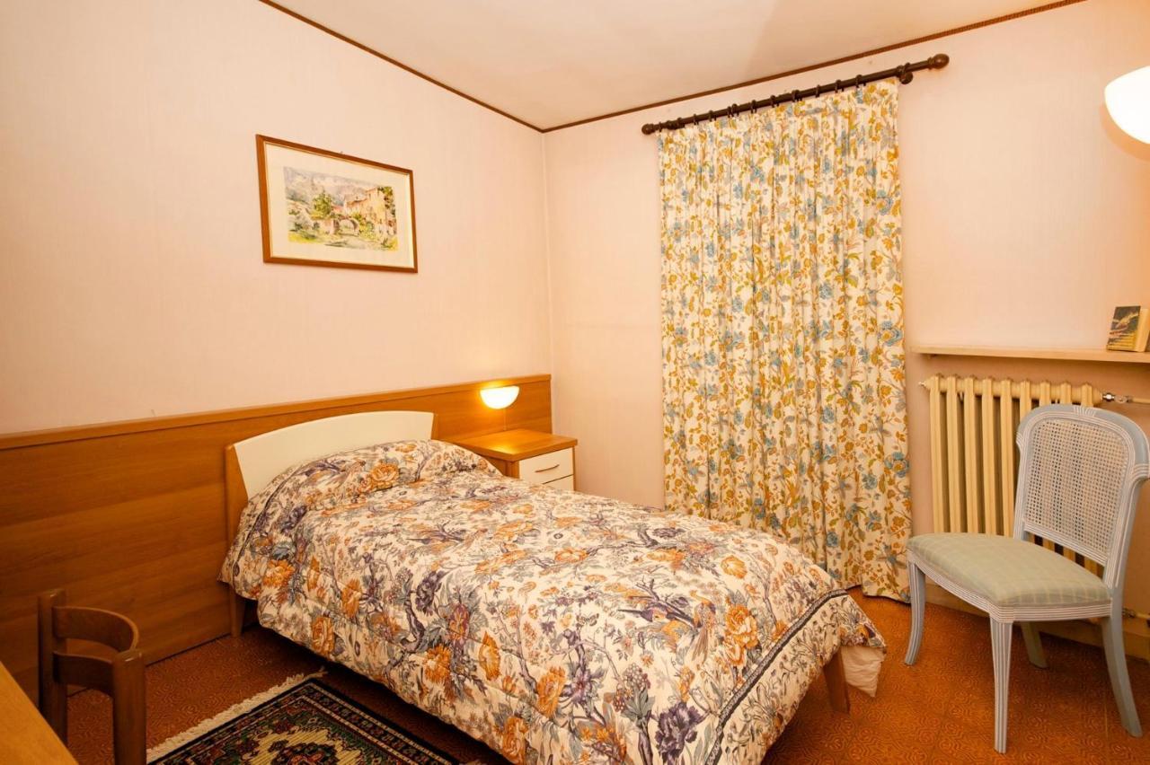 Albergo Ponte Di Nava Ormea Buitenkant foto