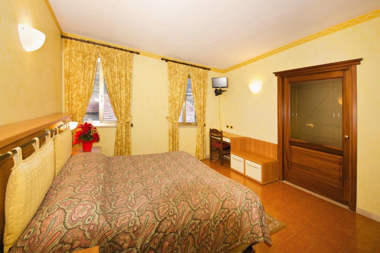 Albergo Ponte Di Nava Ormea Buitenkant foto