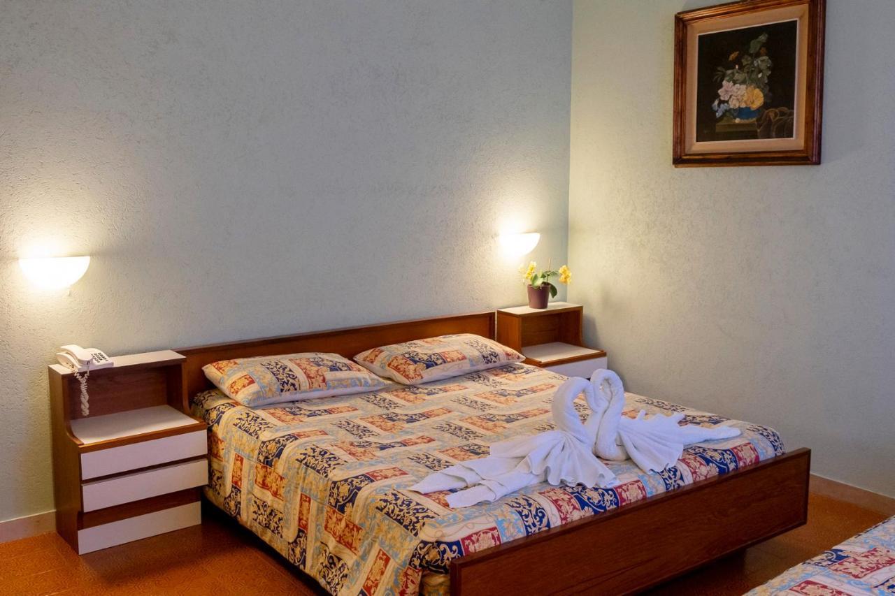 Albergo Ponte Di Nava Ormea Buitenkant foto